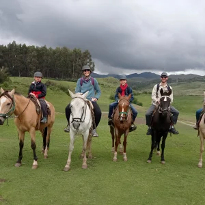 horseback riding cabalgata alrededor de cusco