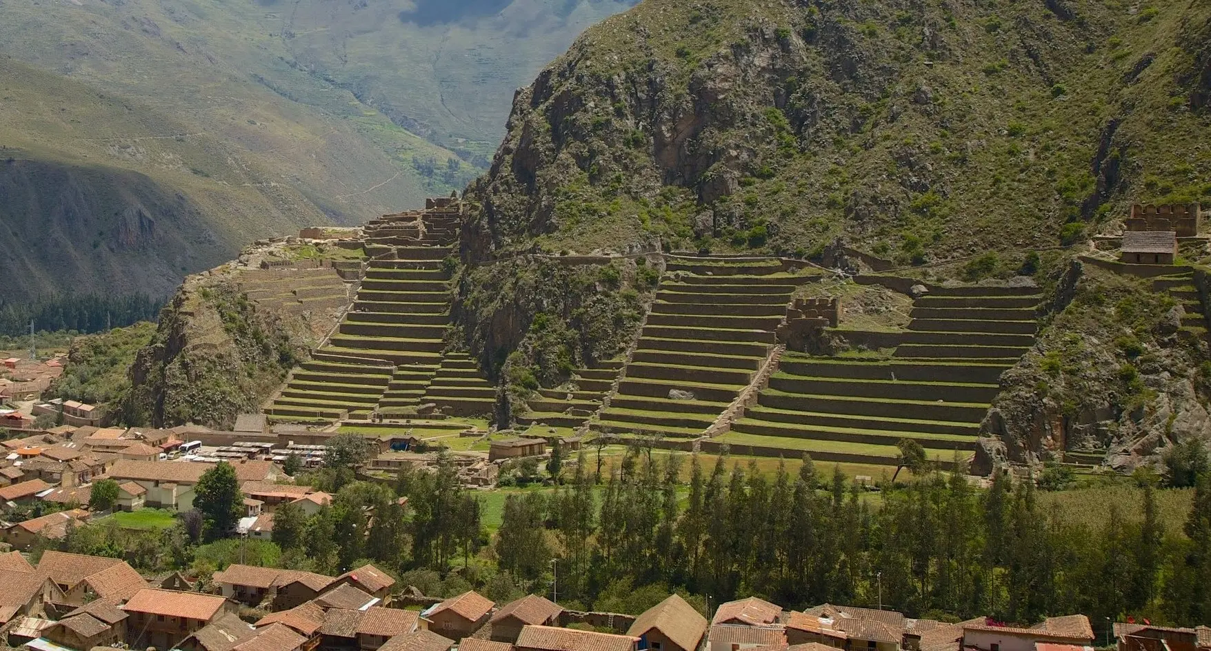 Ollantaytambo: the main gateway to Machu Picchu